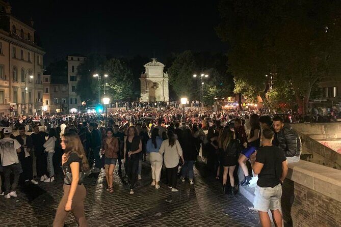 Rome Pub Crawl in the Old Town - Stop 1: Campo de’ Fiori street bars and how the square became a nightlife magnet
