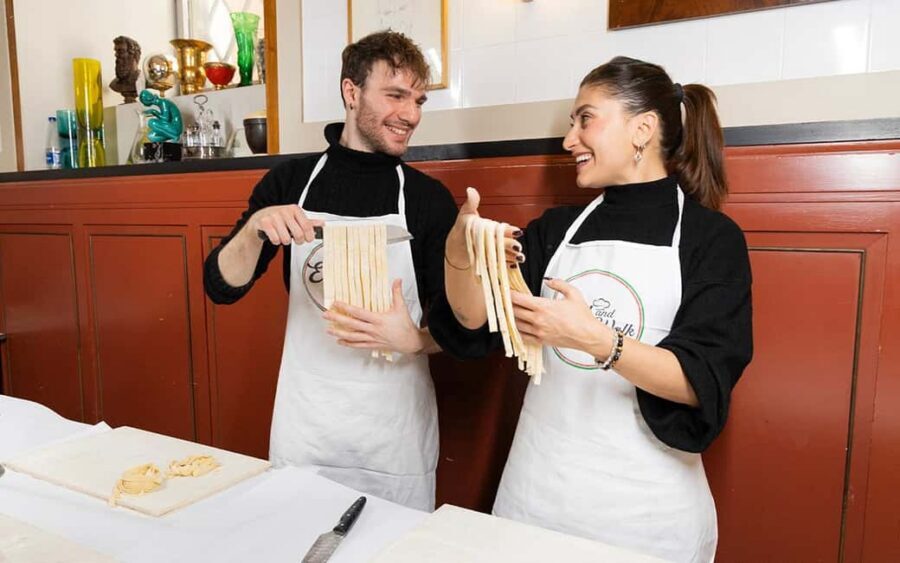 Rome: Ravioli, Fettuccine and Tiramisu Cooking Class - Fettuccine and Your Sauce Choice: Classic Roman Flavors, Not Guesswork