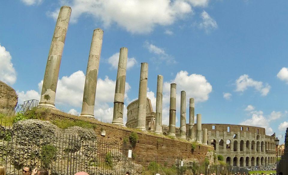 Rome: Roman Forum, Palatine, and Circus Maximus Tour - The guide experience: why headsets and storytelling matter