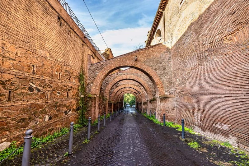 Rome: Roman House of the Celio Hill Ticket & App Audioguide - What you walk through: insula life to an elegant domus