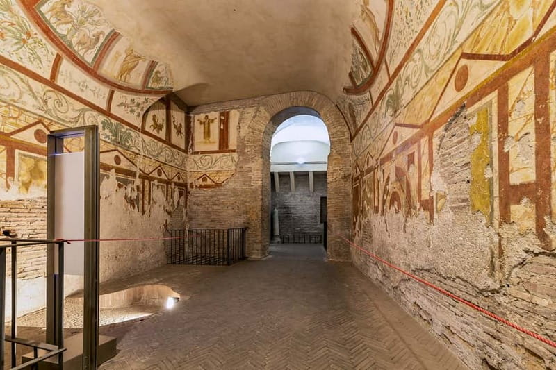 Rome: Roman House of the Celio Hill Ticket & App Audioguide - Finding the Case Romane del Celio entrance on Clivo di Scauro