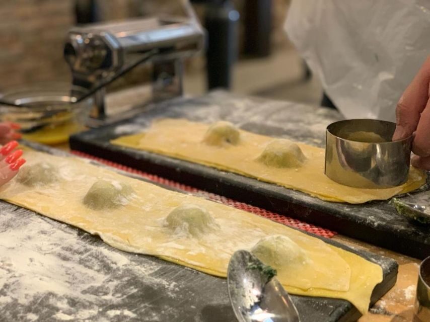 Rome: Roman Restaurant Dining Experience with Food and Wine - Il Segreto in Prati: the Rome setting near the Vatican