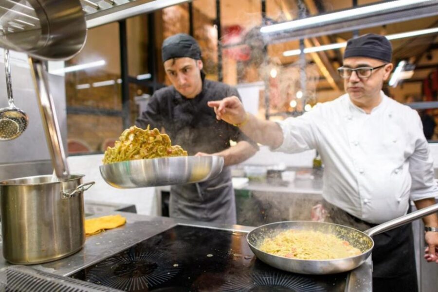 Rome: Roman Restaurant Dining Experience with Food and Wine - Bronze vs Gold: choosing your menu without regret