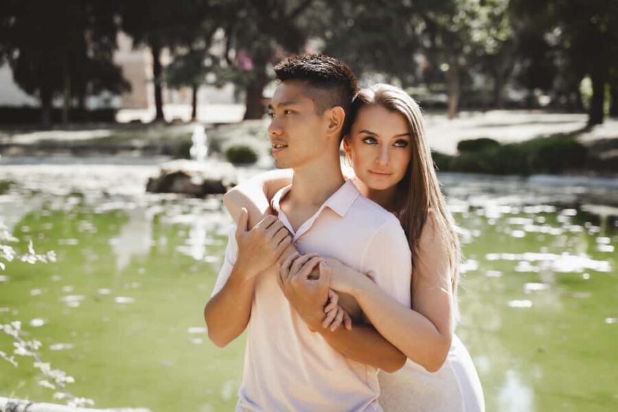 Rome: Romantic Couple Photoshoot at Villa Borghese - How AndrePhoto helps you pose without overthinking