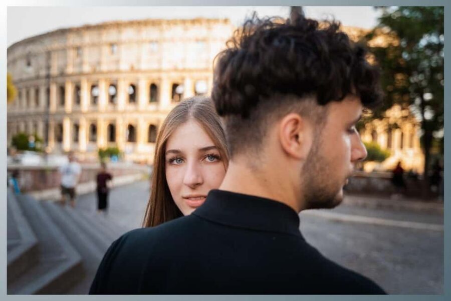 Rome: Romantic Couple Photoshoot Experience at the Colosseum - Price and value: what $32 really covers