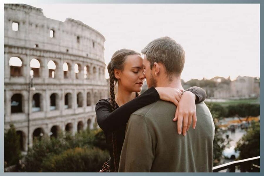 Rome: Romantic Couple Photoshoot Experience at the Colosseum - FAQ