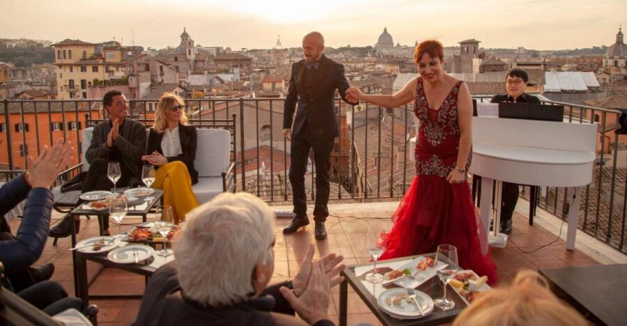 Rome: Rooftop Bar Opera Show - The aperitif and small bites: a tasty bonus, not dinner