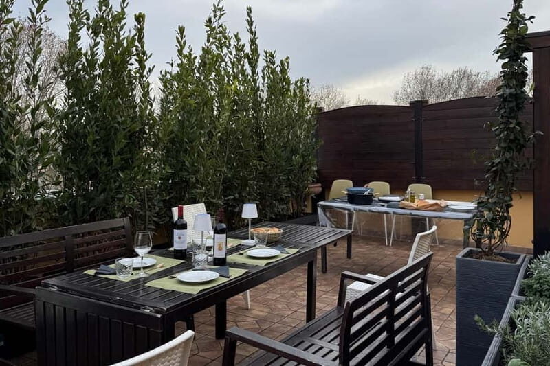 Rome: Rooftop Cooking Class with Wine Tasting near Vatican - Meeting Up and Getting Into the Cooking Flow (Without the Chaos)