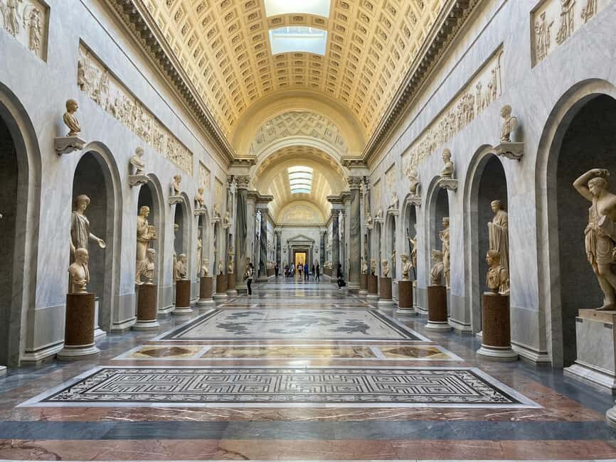 Rome: Sistine Chapel and Vatican Museums Tickets - Gallery of Tapestries: When Craft Feels Bigger Than Paint