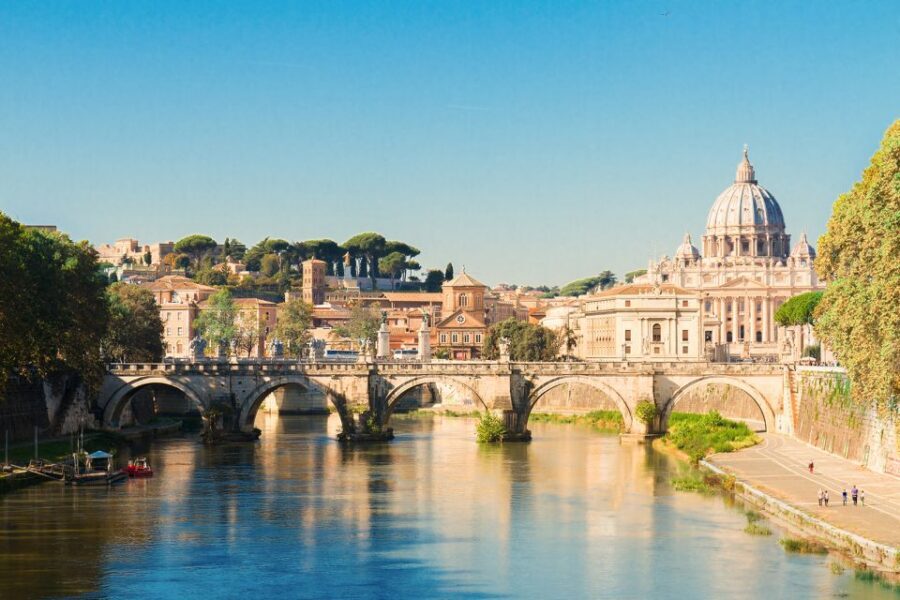 Rome: Sistine Chapel, Vatican & St. Peters Private Tour - What the private guide does (and why it’s worth paying for)