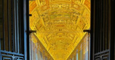 Rome: Sistine Chapel & Vatican Tour with Pre-Opening Access - Meeting point at Bar Leonina and what to do before you go in