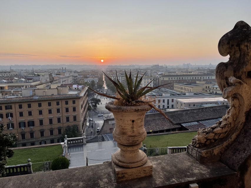 Rome: Sistine Chapel & Vatican Tour with Pre-Opening Access - Mapping centuries in the Gallery of Maps
