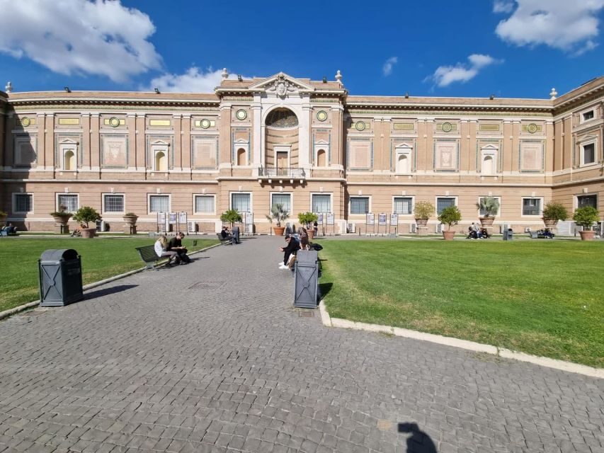 Rome: Skip-the-Line Vatican and Sistine Chapel Guided Tour - Vatican Museums in about 2 hours: highlights without the fog