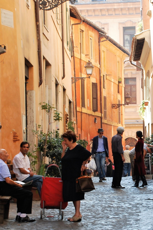 Rome: Squares and Fountains Guided Walking Tour - Where You Meet (And How to Avoid the Usual Rome Confusion)