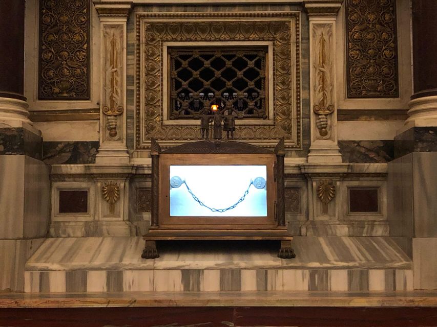 Rome: St Paul's Basilica, Sarcophagus, & Major Basilica Tour - The Holy Door: what it means, and when you’ll see it