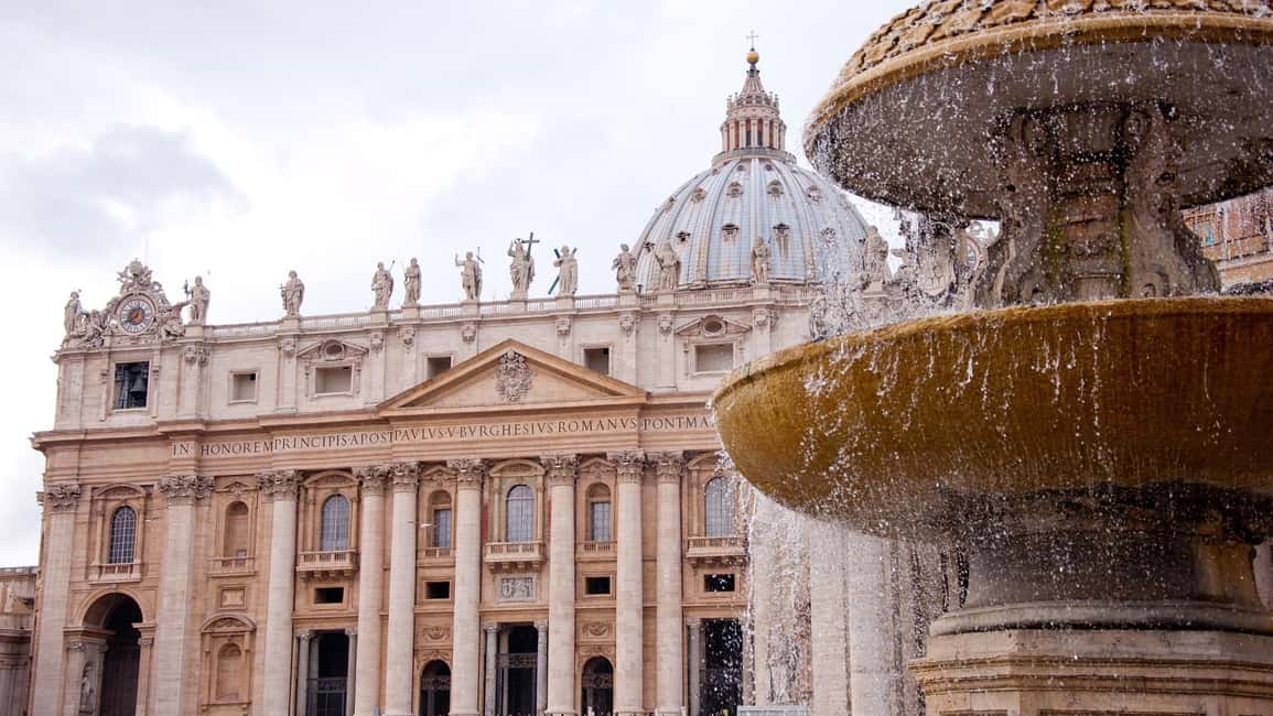 Rome: St. Peter's Basilica and Vatican Grottoes Guided Tour - From Via di Porta Cavalleggeri to St. Peter’s Square: start smart