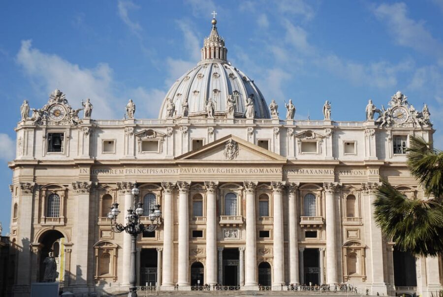 Rome: St. Peter’s Basilica Audio Guide with Dome Climb - Security and waiting times: why it’s not a skip-the-line ticket