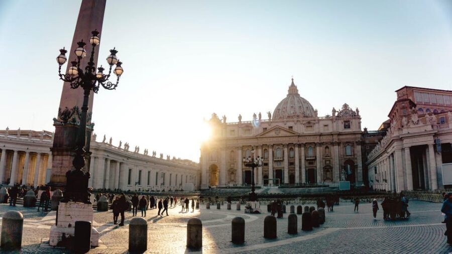 Rome: St. Peter’s Basilica Hosted Access with Audio Guide - Hosted entry at Via Santamaura: how the visit really starts