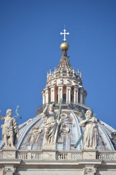Rome: St. Peter's Basilica, papal tombs tour also with Dome - Getting in smoothly: meeting point and timing that helps