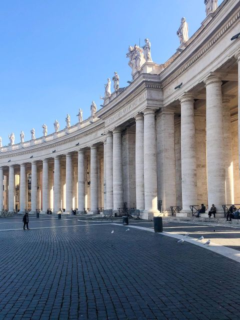 Rome: St. Peter's Basilica, papal tombs tour also with Dome - Papal grottoes and tombs: the part that changes the mood