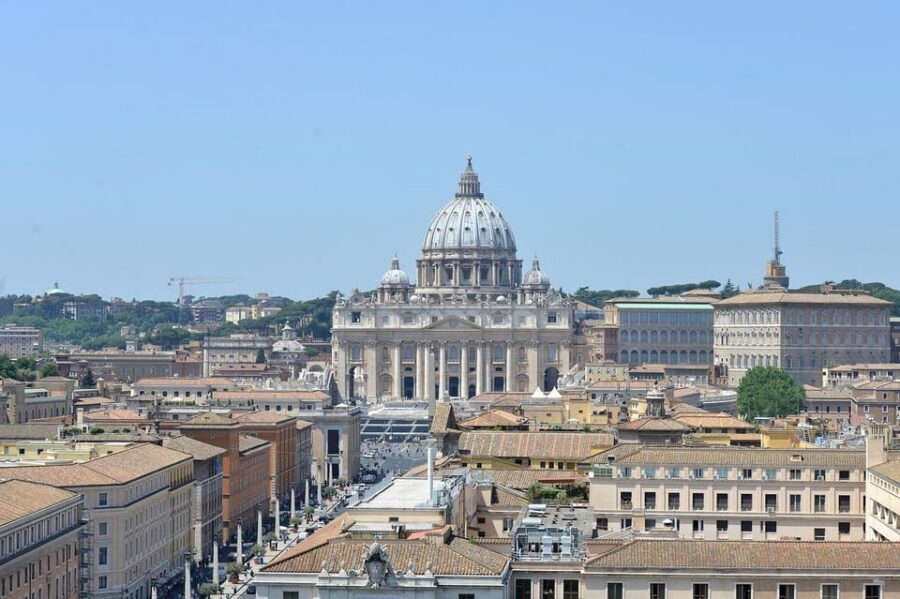 Rome: St. Peter's Basilica Tour - Key things I’d bet on