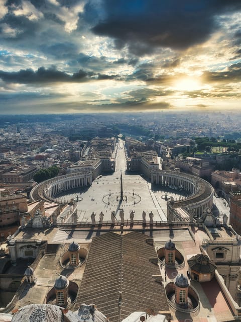 Rome: St. Peter's Basilica Tour with Underground - St. Peter’s Square: start in the right place