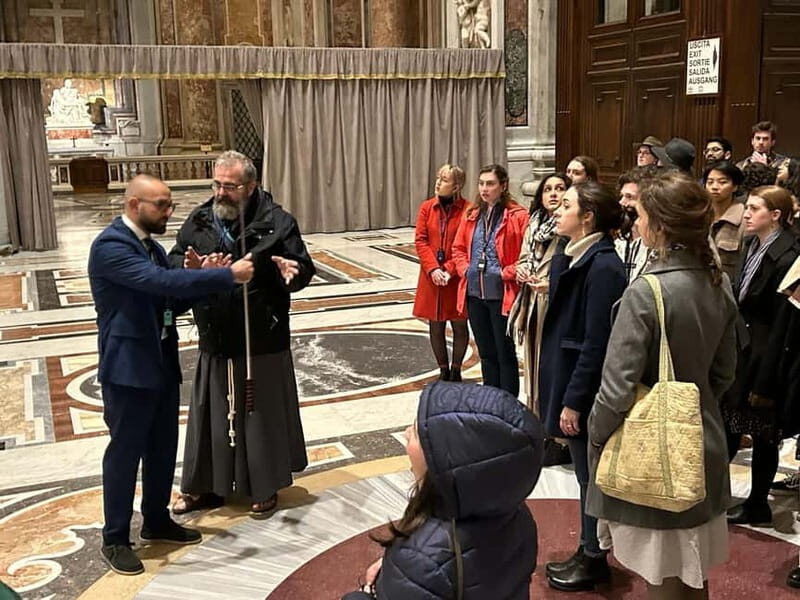 Rome: St. Peter’s Basilica Tour with Vatican Grottoes - Timing, lines, and how to stay comfortable