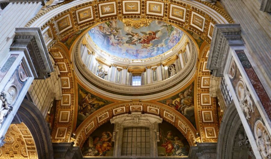 Rome: St. Peter's Basilica with Dome Private Tour - Finding the Tour Start: Largo del Colonnato and security reality