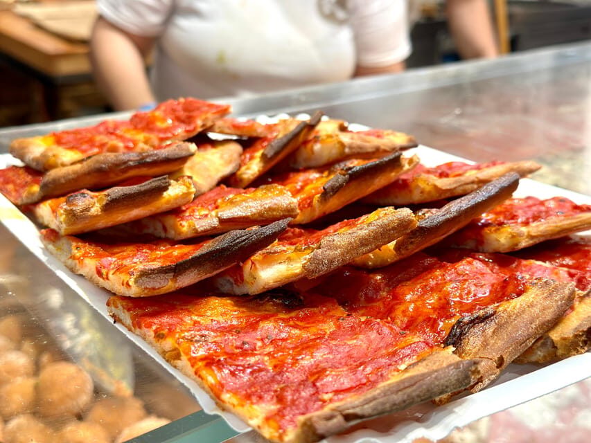 Rome Street Food: Delights at Campo dei Fiori & Ghetto Area - The short “in-between” walk: Via del Biscione and the fresco-and-shrine passage
