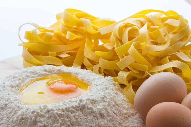 Rome - Tagliatelle Cooking Class with sit down Meal & Prosecco - What You’ll Feel Like in a Busy Roman Restaurant