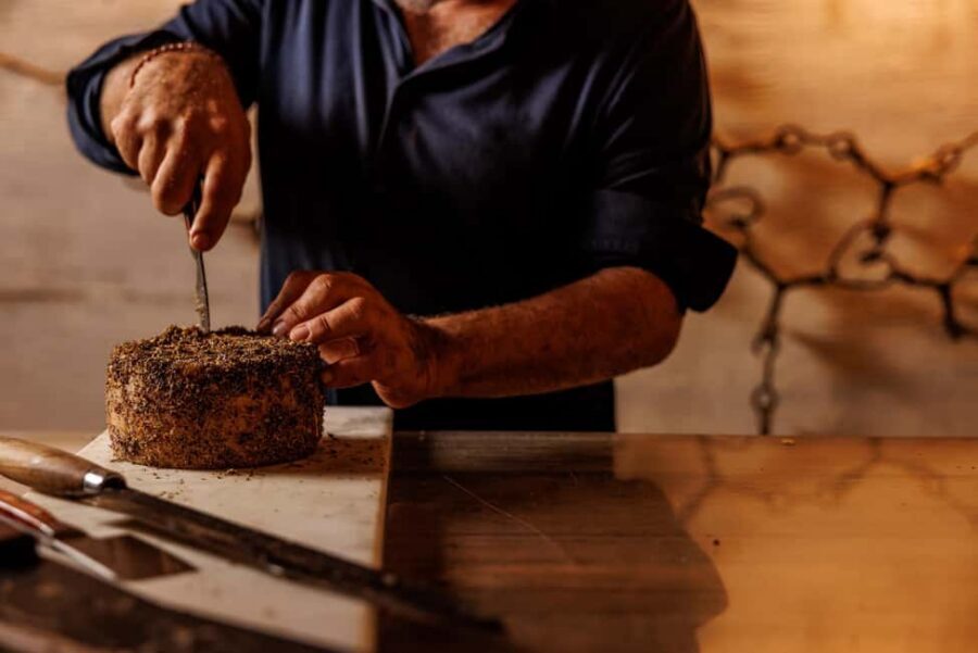 Rome: Taste in Testaccio gastronomic rarities in an aging cave - Art Inside the Cave: Roman Shards and Rotating Exhibitions