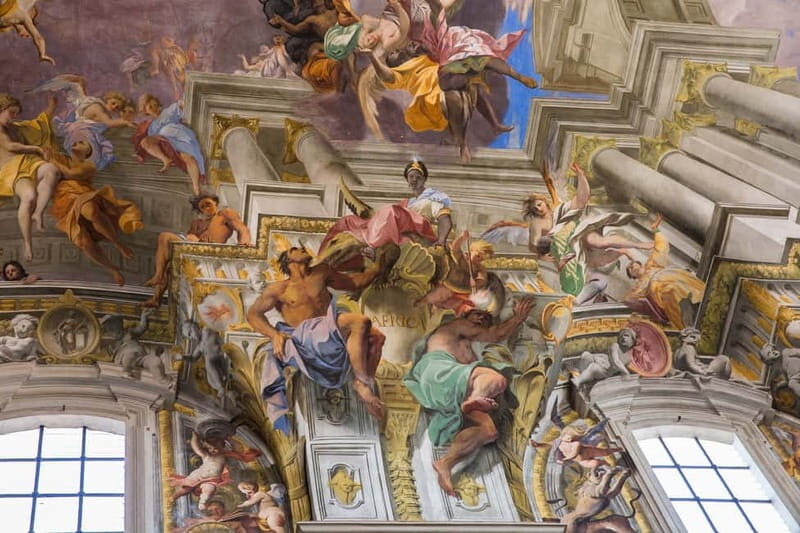 Rome: Temples, Squares & Markets Guided Walking Tour - Temple of Portunus: the fake Colosseum moment