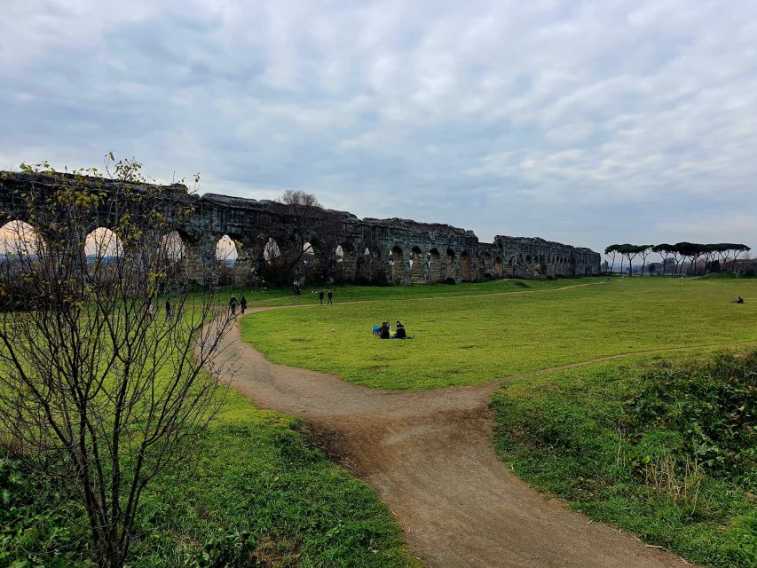 Rome: The Ancient Aqueducts of Rome Guided Tour - The aqueduct system in plain terms: why arches mattered