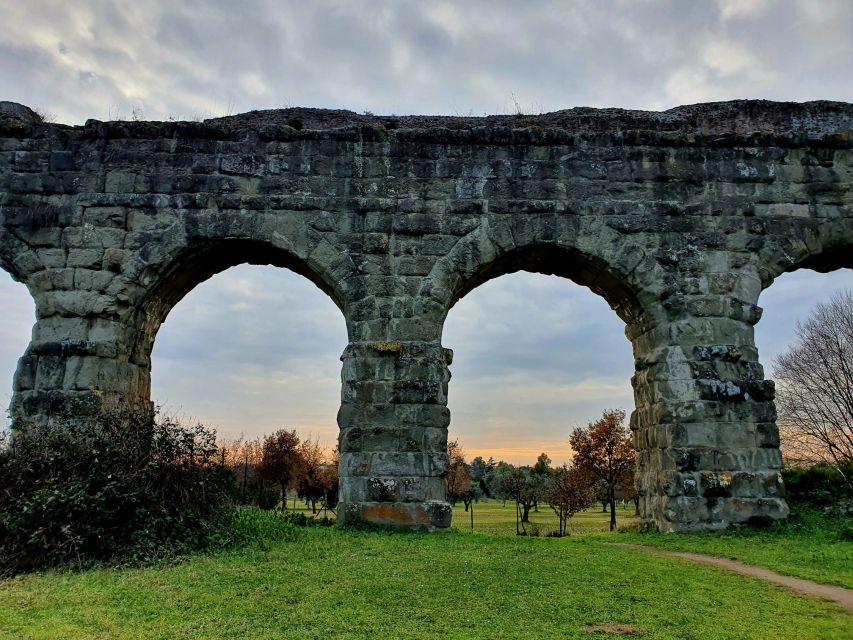 Rome: The Ancient Aqueducts of Rome Guided Tour - Aqueduct Park vibe: photos, close viewing, and a slower side of Rome