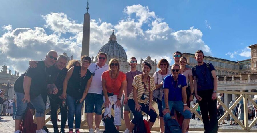 Rome: The Best of St. Peters' Basilica in German - St. Peter’s Square Meeting Point and Getting Oriented Fast