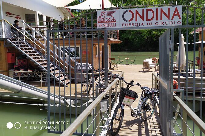 Rome Tiber cycle path: Electric & Muscle Rental Bike - How to use the smartphone and itineraries without getting stressed
