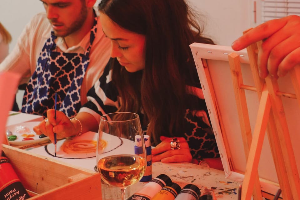 Rome: Tipsy Painting Class with Fine Wine and Arts - Who This Tipsy Painting Class Suits Best