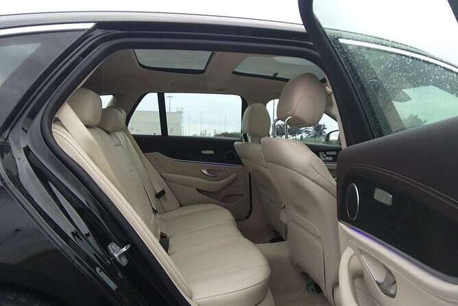 Rome to Fiumicino Airport Rome (FCO) - Departure Private Transfer - The ride itself: what comfort looks like in a practical airport car