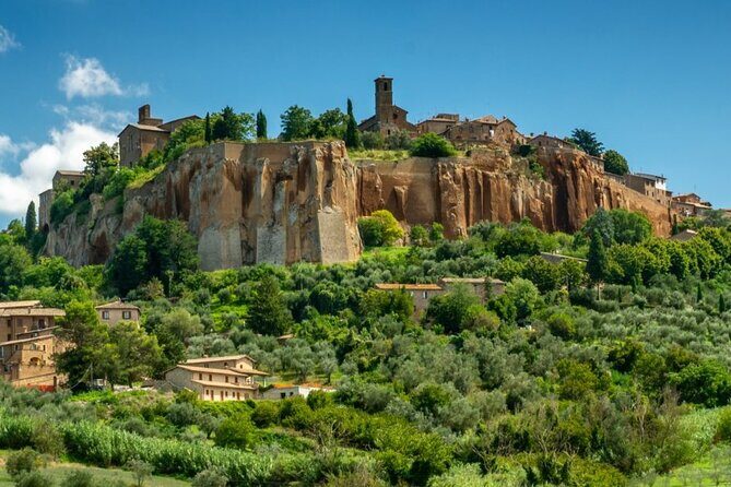 Rome to Florence Private Transfer with Orvieto & Lunch - Lunch in a Farmhouse at 12pm: Local Food Without Decision Fatigue