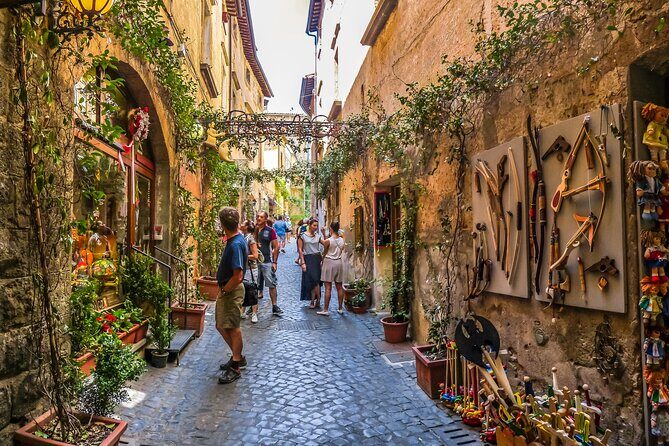 Rome to Orvieto Day Trip by Train with Duomo, Caves and Lunch - Rome to Orvieto: why this day trip works