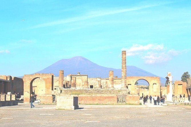 Rome to Pompeii & Positano Day Trip with Hotel Pick Up & Skip The Line Tickets - Skip-the-line Pompeii: what 2.5 hours with Lello & Co. buys you