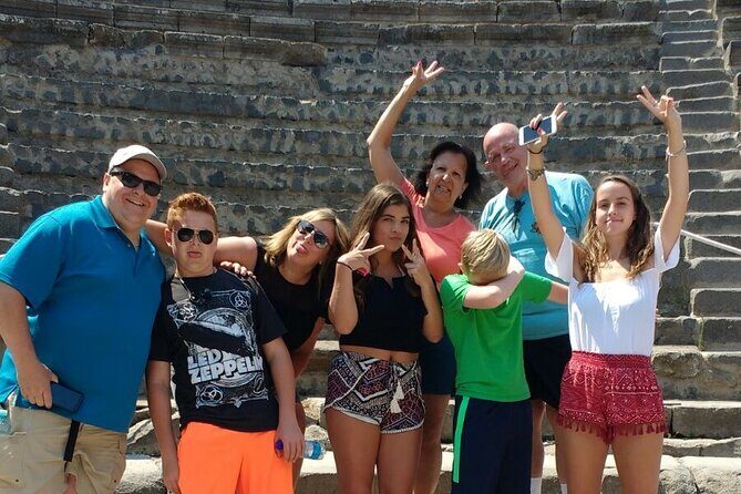 Rome to Pompeii Tour for Kids & Families w Hotel Pickup & Skip-the-Line Tickets - Via dell’Abbondanza: the street your feet can feel