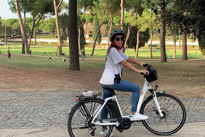 Rome Tour "the center of the world" with high quality electric bicycle! - Roman Forum (Forum Romanum) and the Colosseum area: where power got real