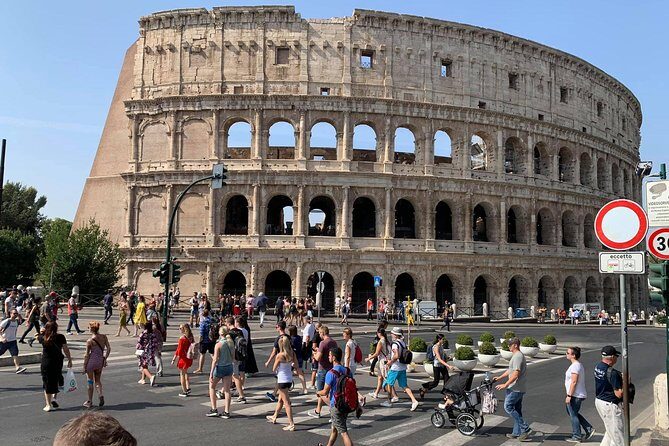 Rome Tour "the center of the world" with high quality electric bicycle! - Group size, guide style, and how the pacing feels