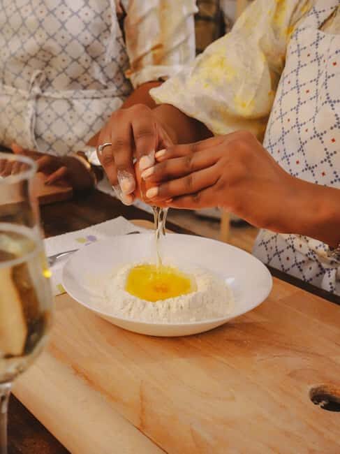 Rome: Traditional Pasta, Spritz & Tiramisu Cooking Class - Picking Homemade Pasta Over Another Rome Food Tour