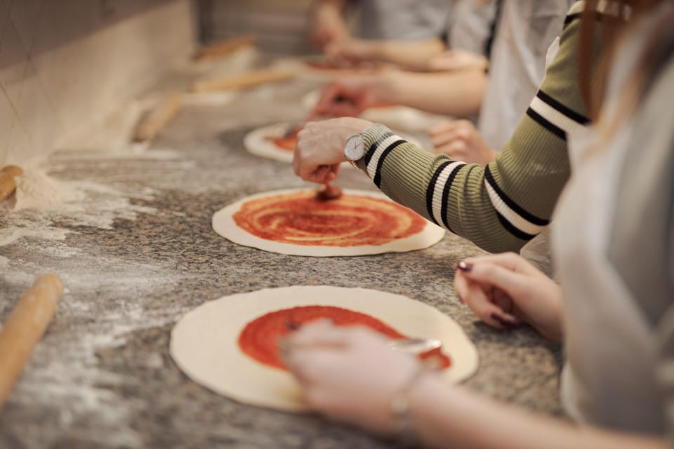 Rome: Traditional Pizza Cooking Class near Piazza Navona - Quick Tips to Get the Best Pizza Outcome