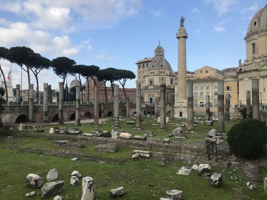 Rome: Trajan Markets Experience with Multimedia Video - The 17th-century cistern clue: one spot, many jobs