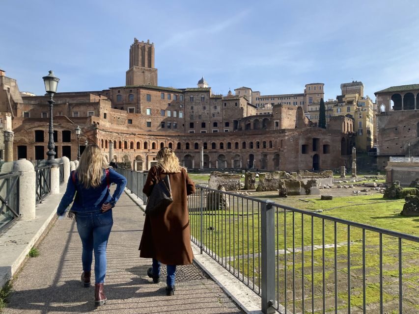Rome: Trajan Markets Experience with Multimedia Video - Using the city app audioguide with 170+ points
