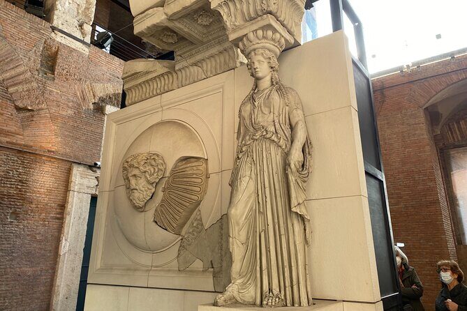 Rome: Trajan's Market Experience with Elevator Option - Self-paced ruins with a smartphone audioguide that keeps you oriented