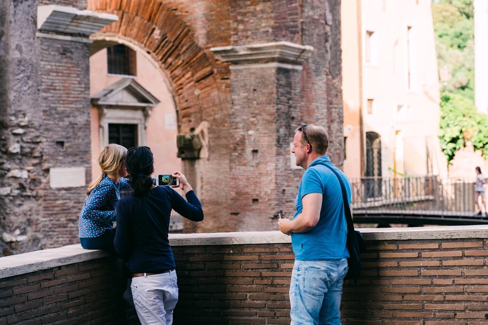 Rome: Trastevere and Jewish Ghetto Highlights Tour - Piazza Mattei: the pause that makes the city feel real